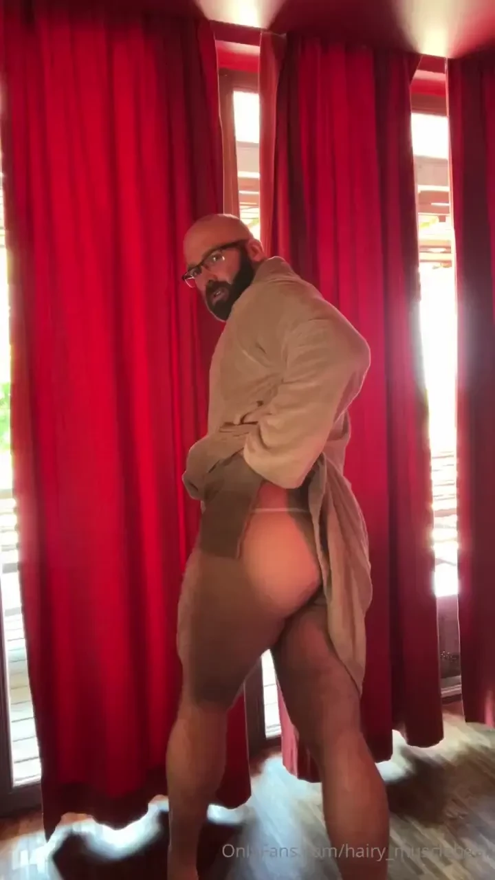 I am waiting here in my room for you 