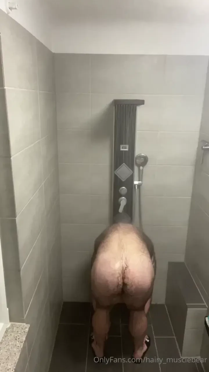 Shower and flexing 