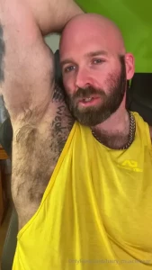 Worship my armpit and cum for me