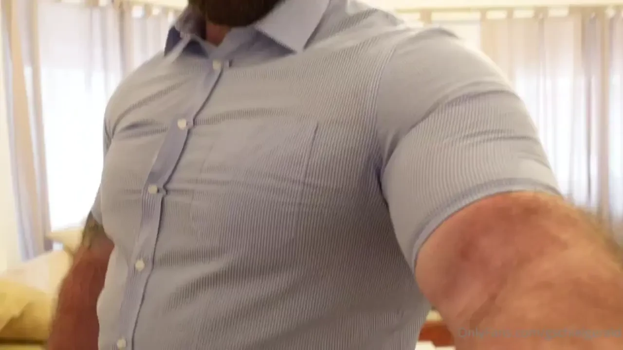 Me in a tight shirt kissing my muscles at the end 