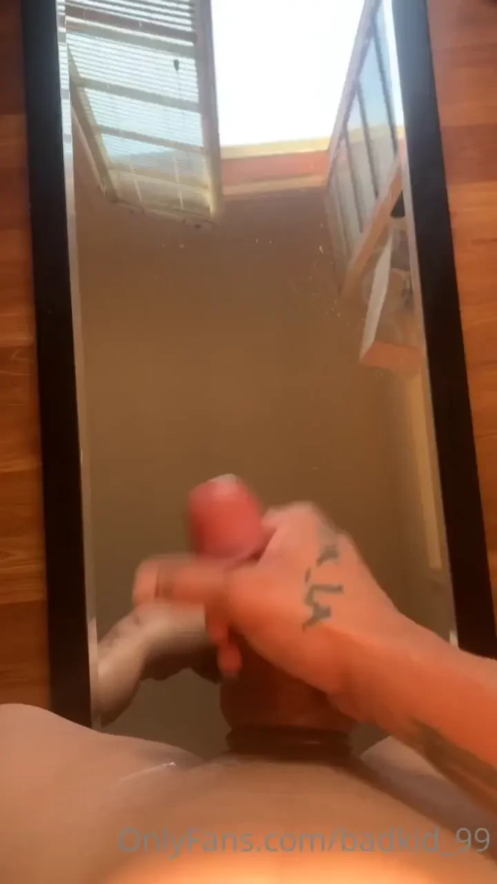 My first cumshot on here 