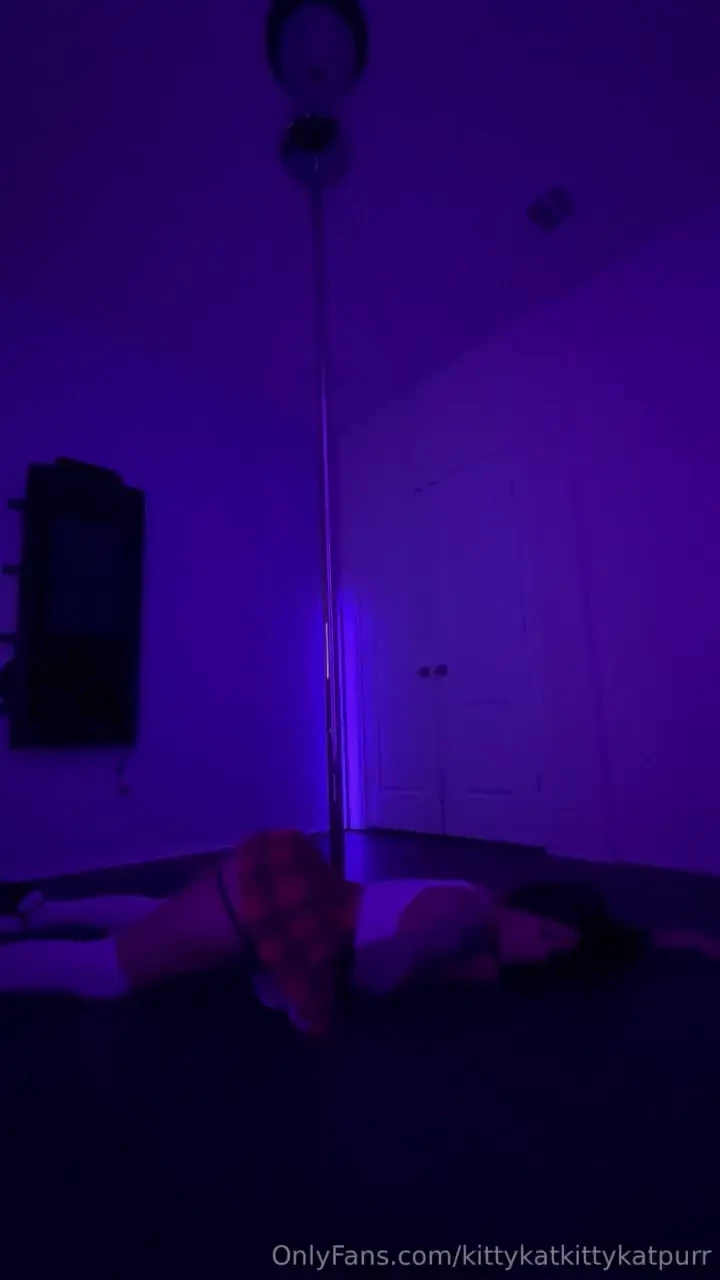 Does this skirt make you want to spank me 