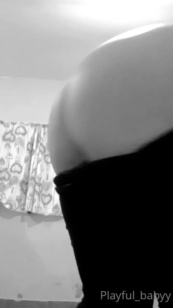 Love look at this fat ass 