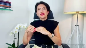 Sometimes it hurts so much that we don t hear each other doctor of