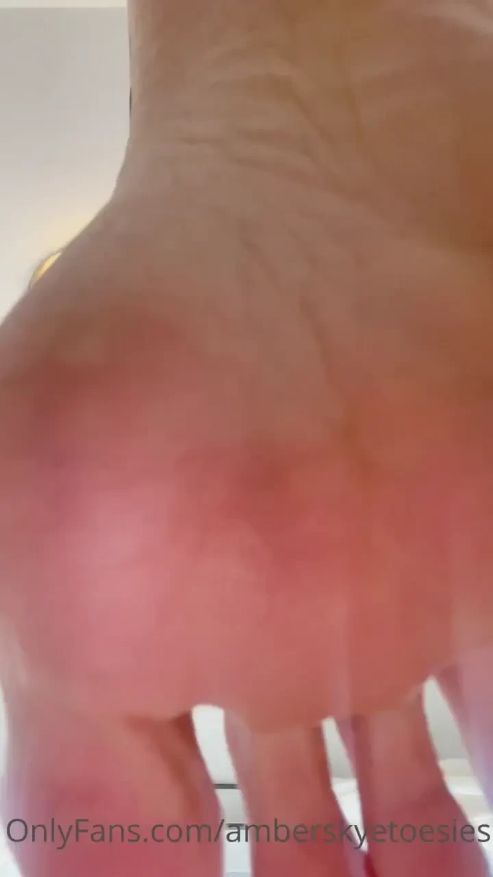 Amazon giantess 