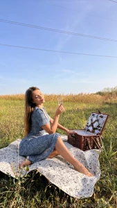 Navigating life s challenges with a positive mindset and a heart full