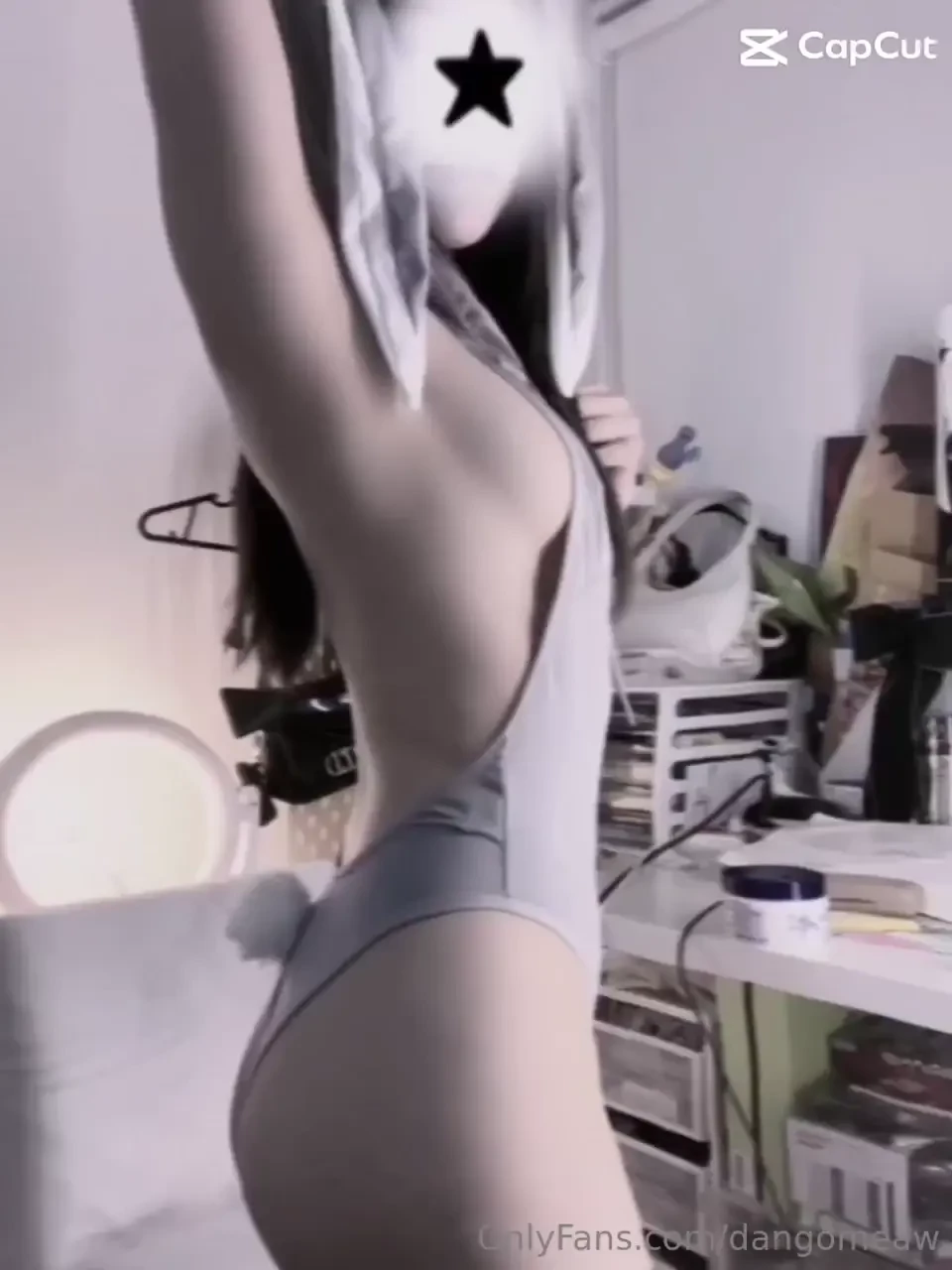 See more 1 short clip 5 pic 20 no bra little cen 