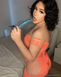 Salut babe mon amie koko free t attend elle est tellement horny c est
