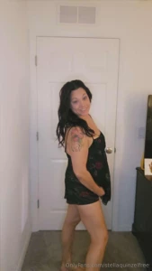 Advertisement horny brunette violetfowl kink and fetish friendly