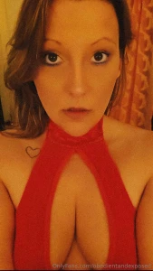 Tips make my plump pussy wet