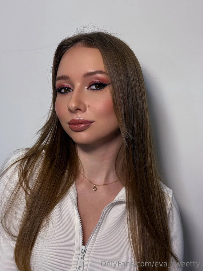 And here is the result of the makeup it turned out just incredible part 1 