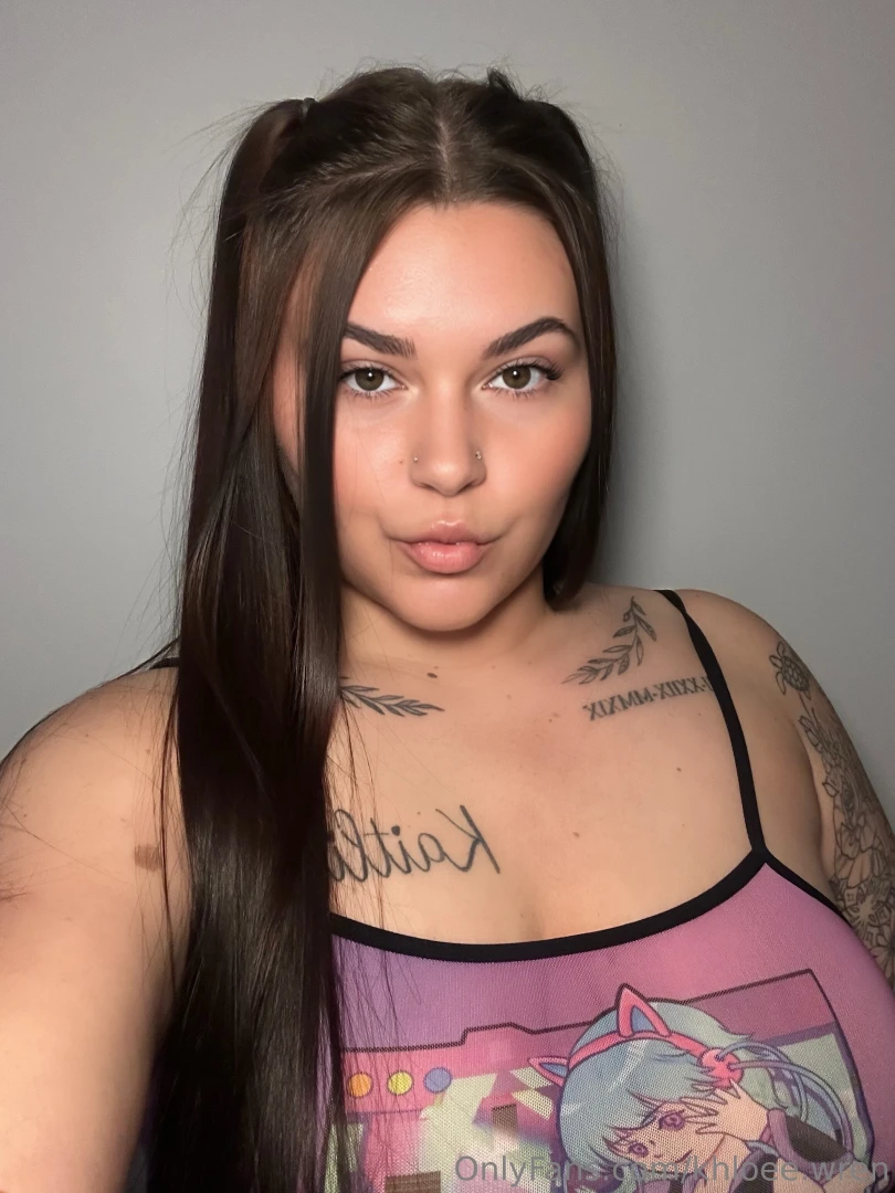 Patiently waiting for you to stick your cock in me 