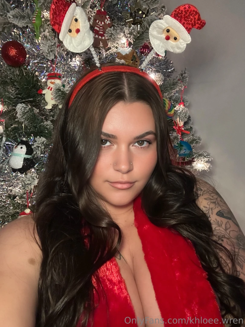Santa baby slip a big dick under the tree for me 