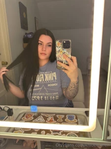 Stop scrolling and message me already part 1