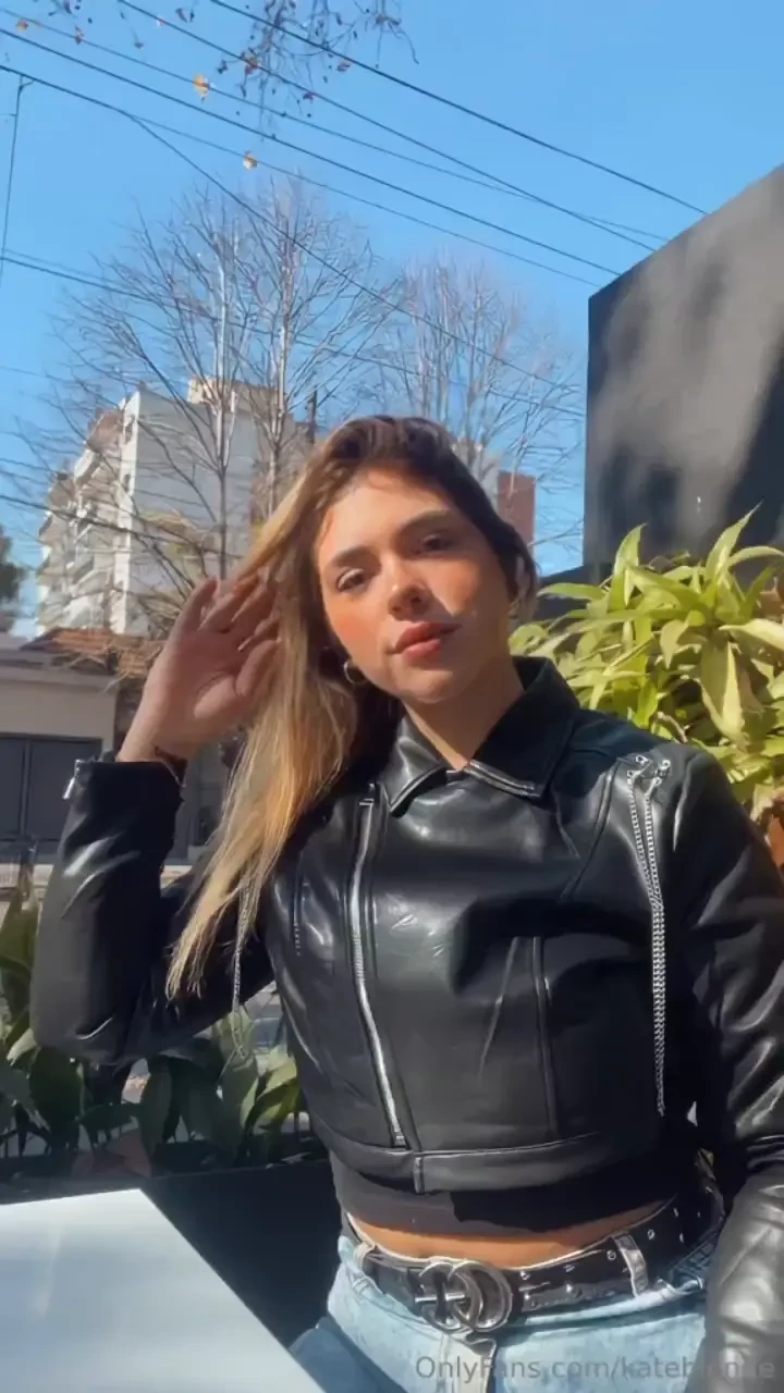 We gonna have lunch together or nah 