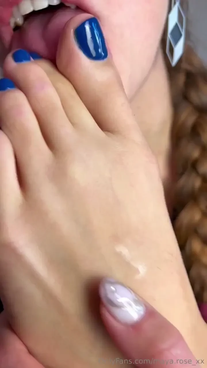 A long awaited new self worship vid my socks come off after a long day 