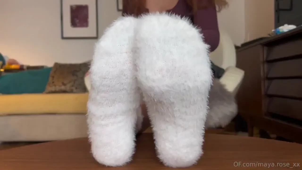Merry christmas guys this is my little gift to you a fluffy sock joi 