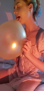 Balloon asmr