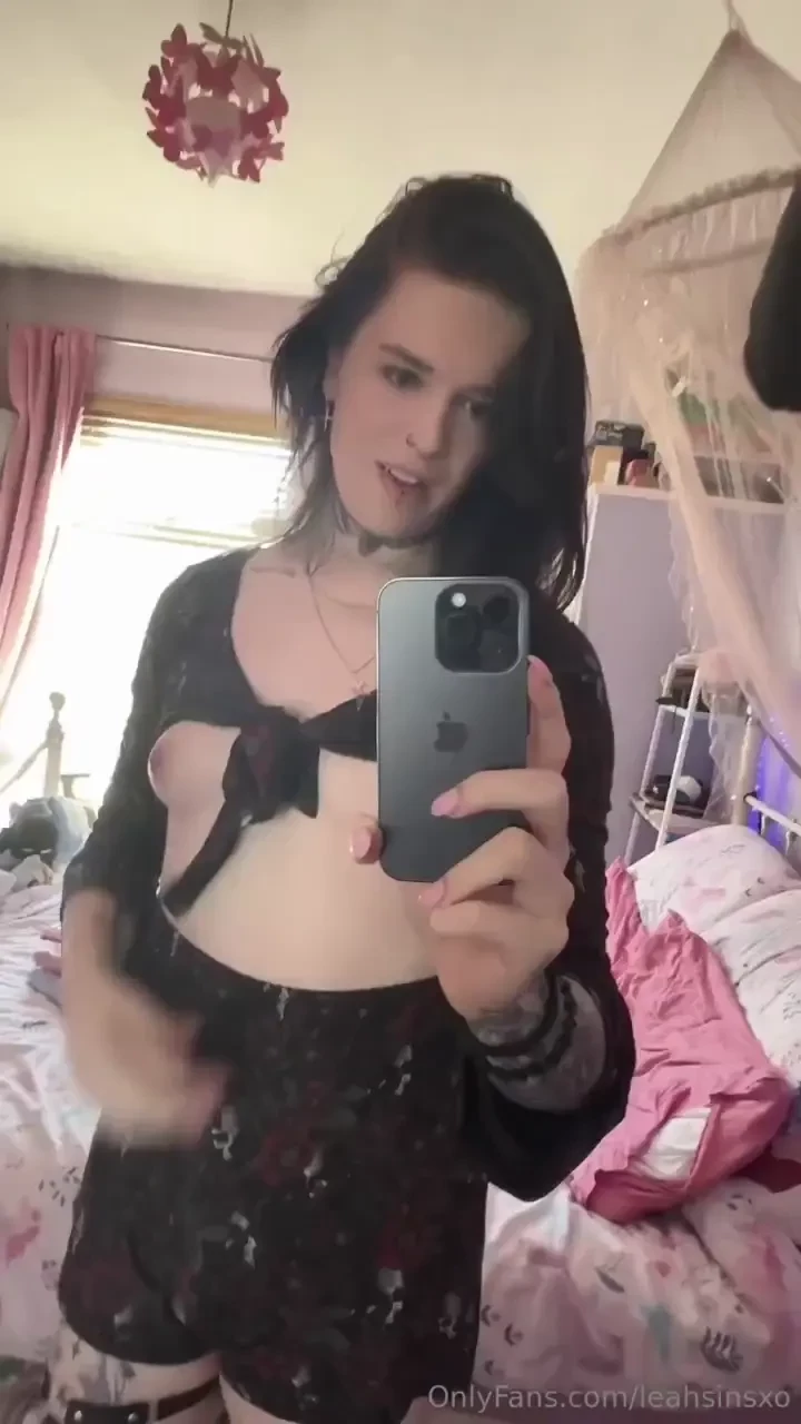 Made myself cute just so that my girlfriend can make me dirty 