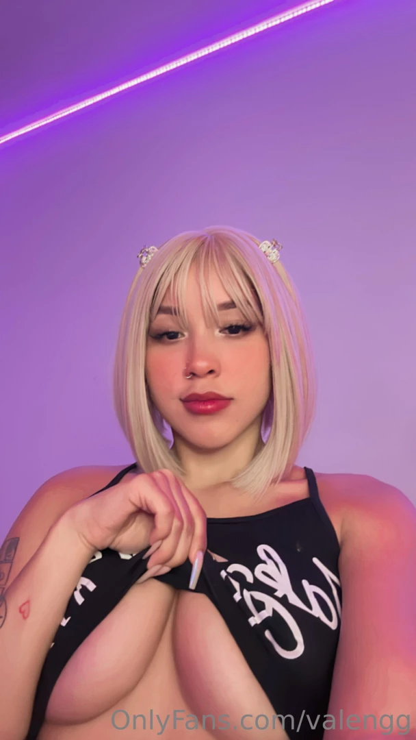 Wanna be my boy i m very horny 