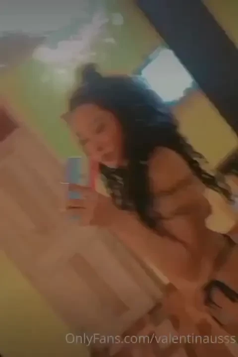 Hot dance to get hard come to the dm and let s play 