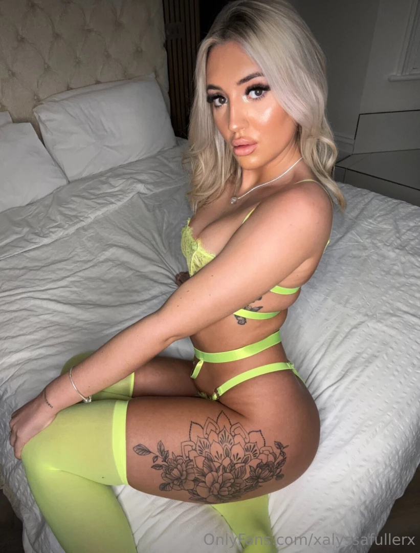 Fav outfit on me https onlyfans com alyssajessciax c2 