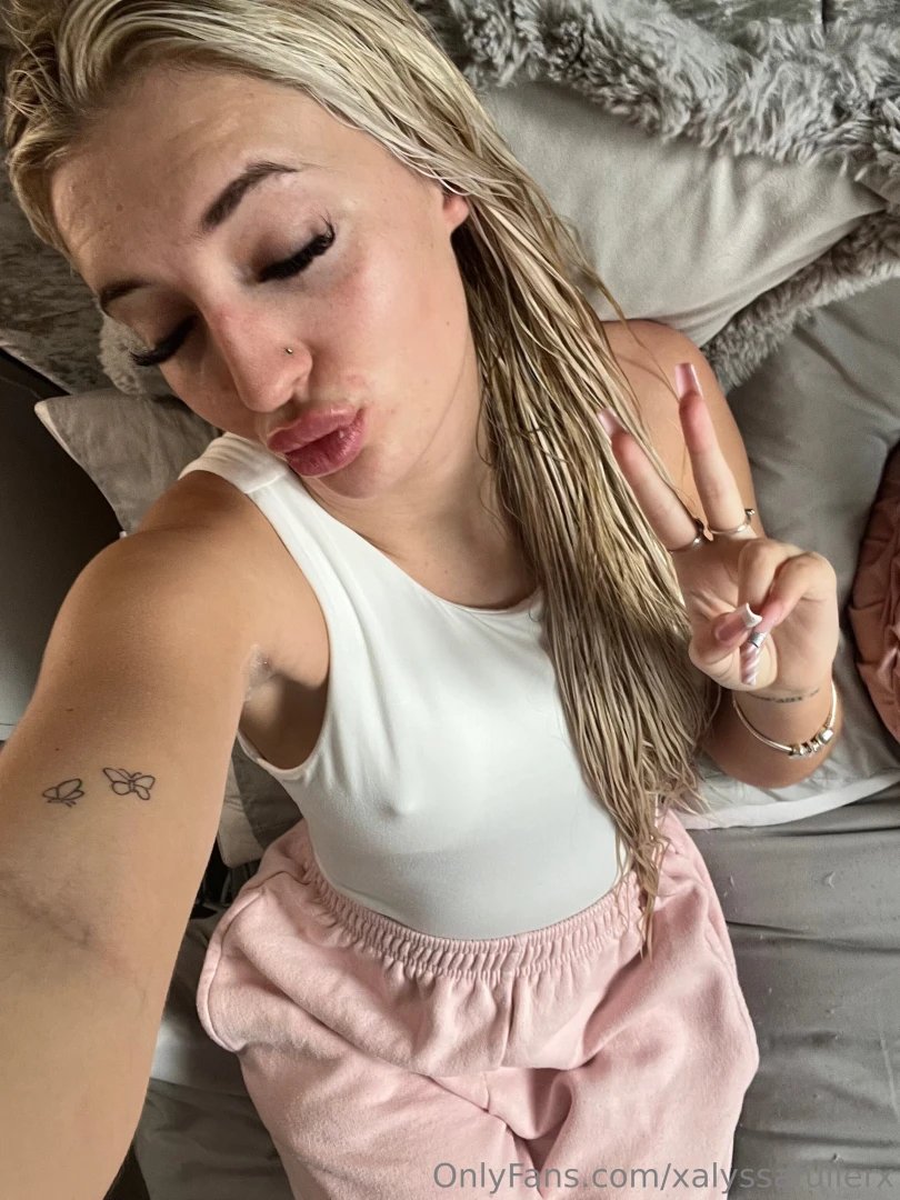 Can t stop thinking bout u hope u re feeling the same 