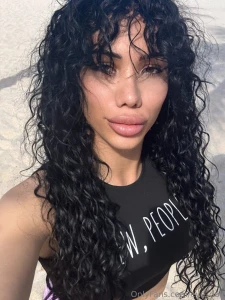 Looking like your sweetest temptation part 1