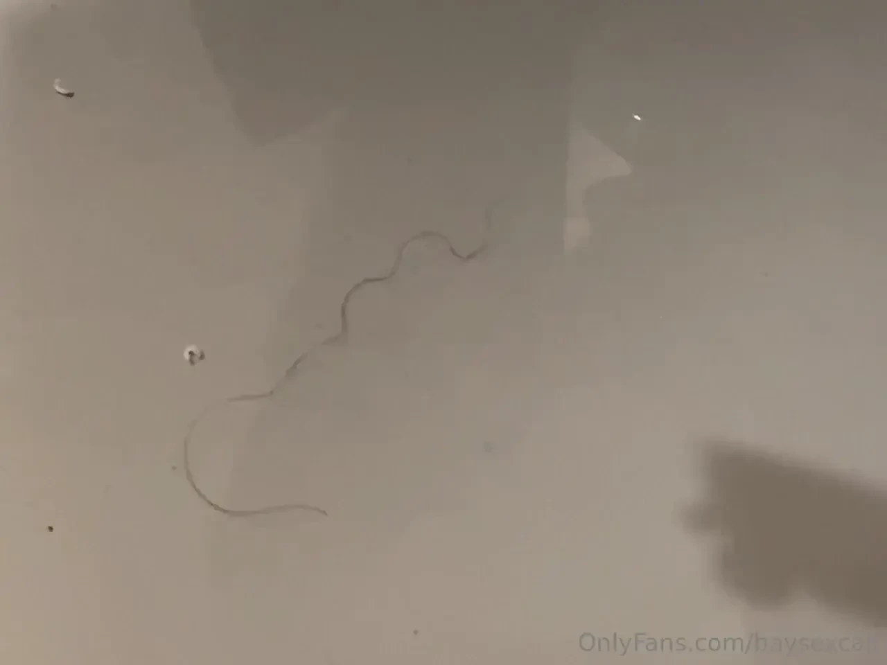 Cruising in the clothing store tiles here are very clear and they are 