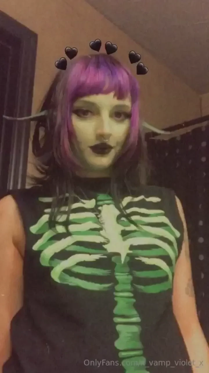 I did a goblin look today hehe hope you like a green girl videos 