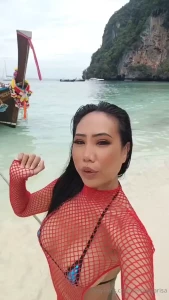 Just wanna make my fans refreshing like me today