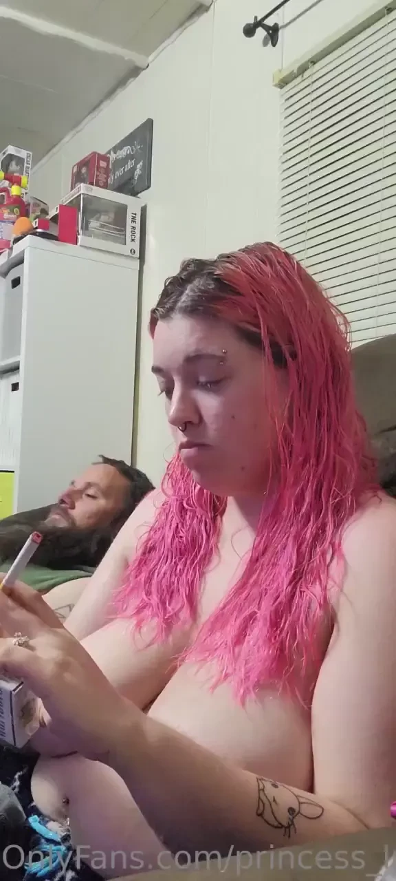 Quick smoke session after my shower 