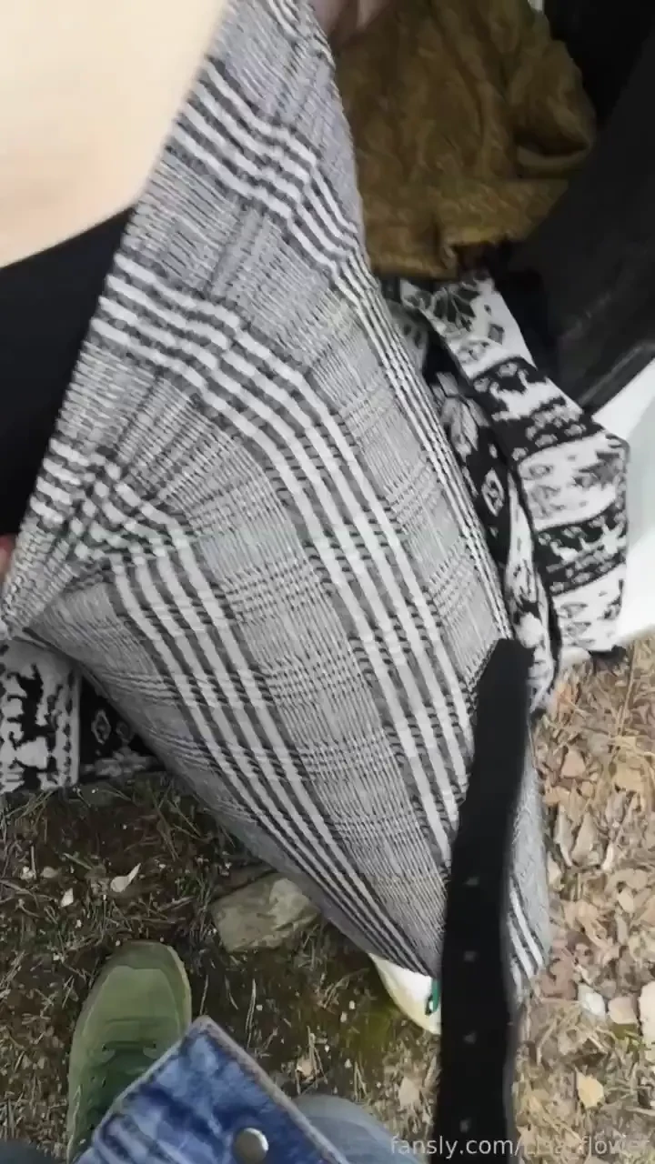 My pussy gets finger fucked in a public park this is how i like to 