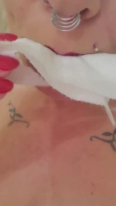 Santasfavorite i dressing up throughout the season part 3