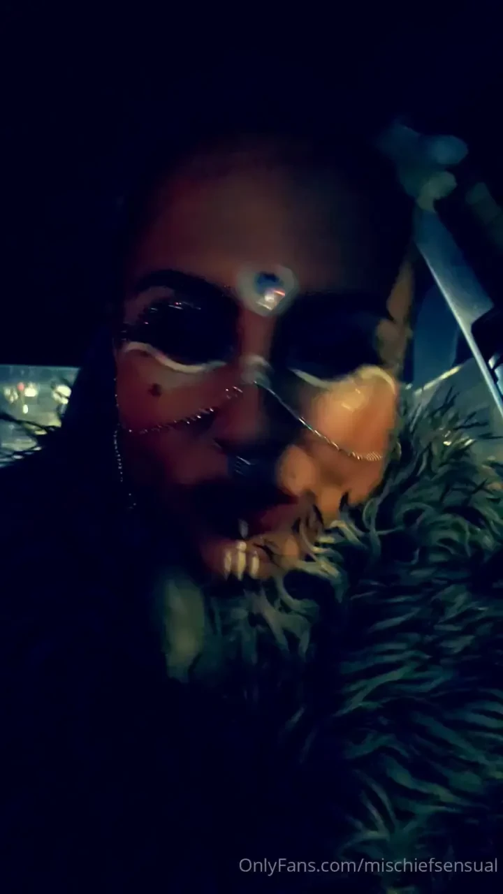 Last nite s vibe it was a beaut ful show last nite i sparkled amp 