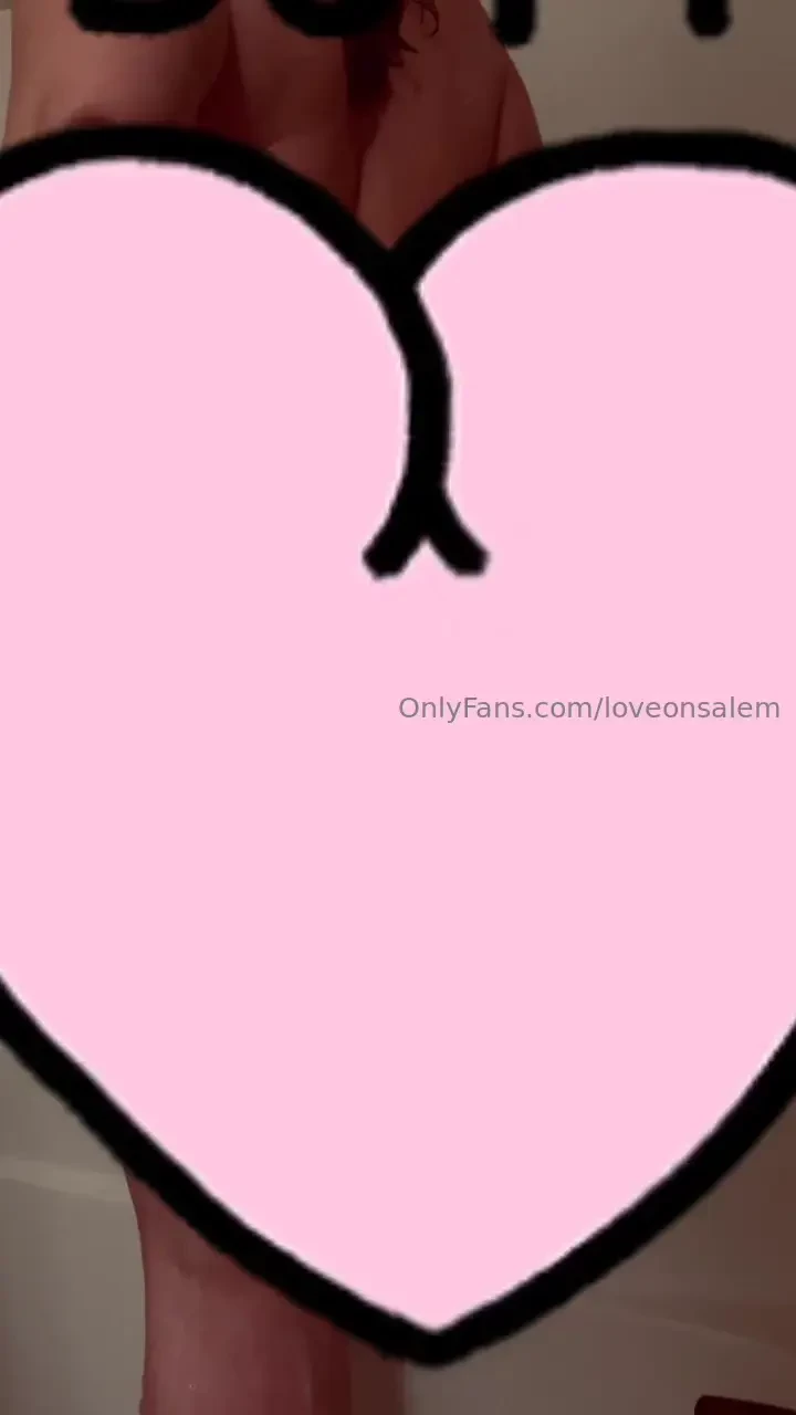 Who wants to hop in the shower with me i need help reaching this big 