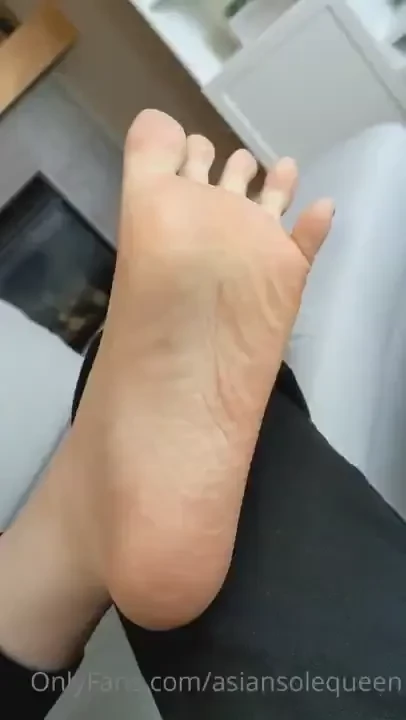 Doing video calls and chat sessions for the rest of the evening dm me 