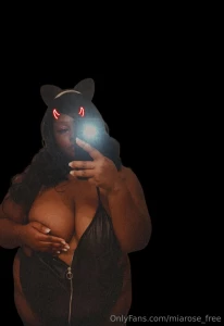 Embracing every curve and living my best life ready to share my most