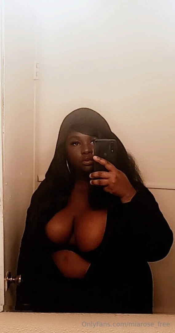Bbw baddie energy served exclusively for my vips bigbooty_misha 