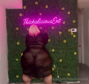 Behind the scenes of a youtube haul lol thickaliciousent
