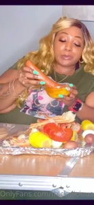 Please go and check out my youtube channel its called thickaliciousent