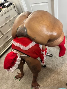 Mrs claus is oiled up and ready for you naughty boy part 1