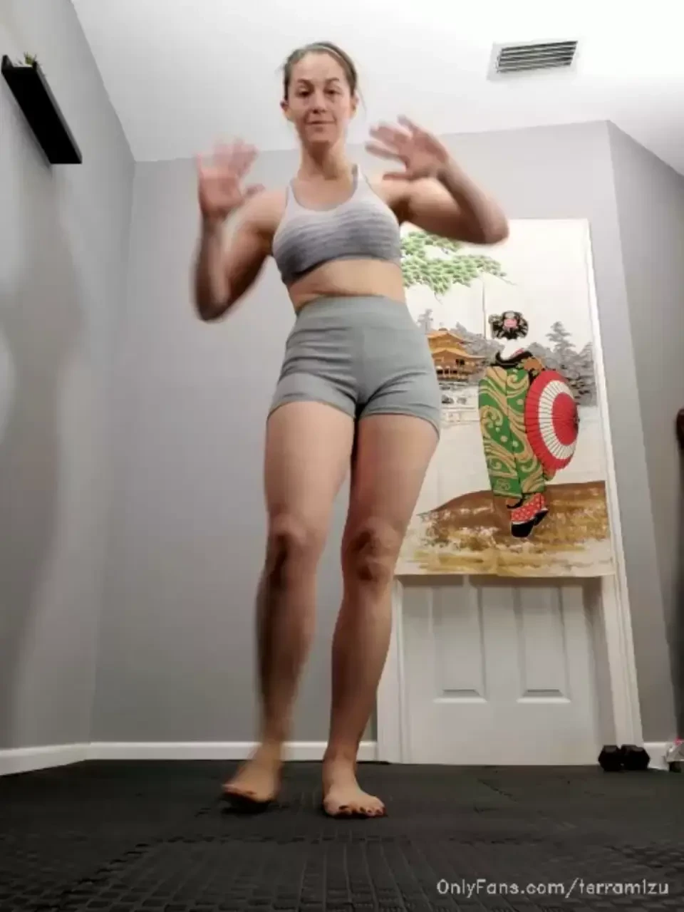 I am the queen of fitness but i can also be ur fantasy want to see me 