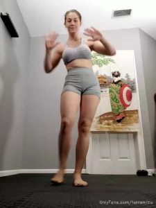 I am the queen of fitness but i can also be ur fantasy want to see me