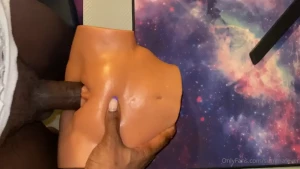 Hit me up for customs n priv show