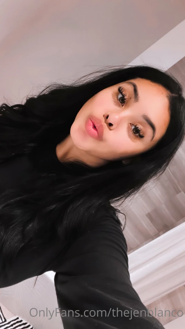 Give me a kiss goodnight 