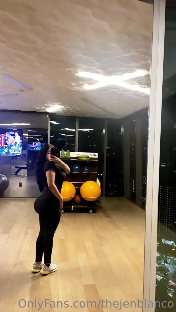 Late night gym sessions are the best 