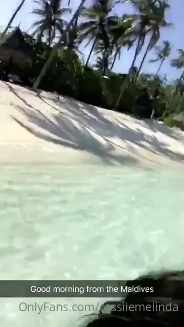 Skinny dipping queen in maldives 