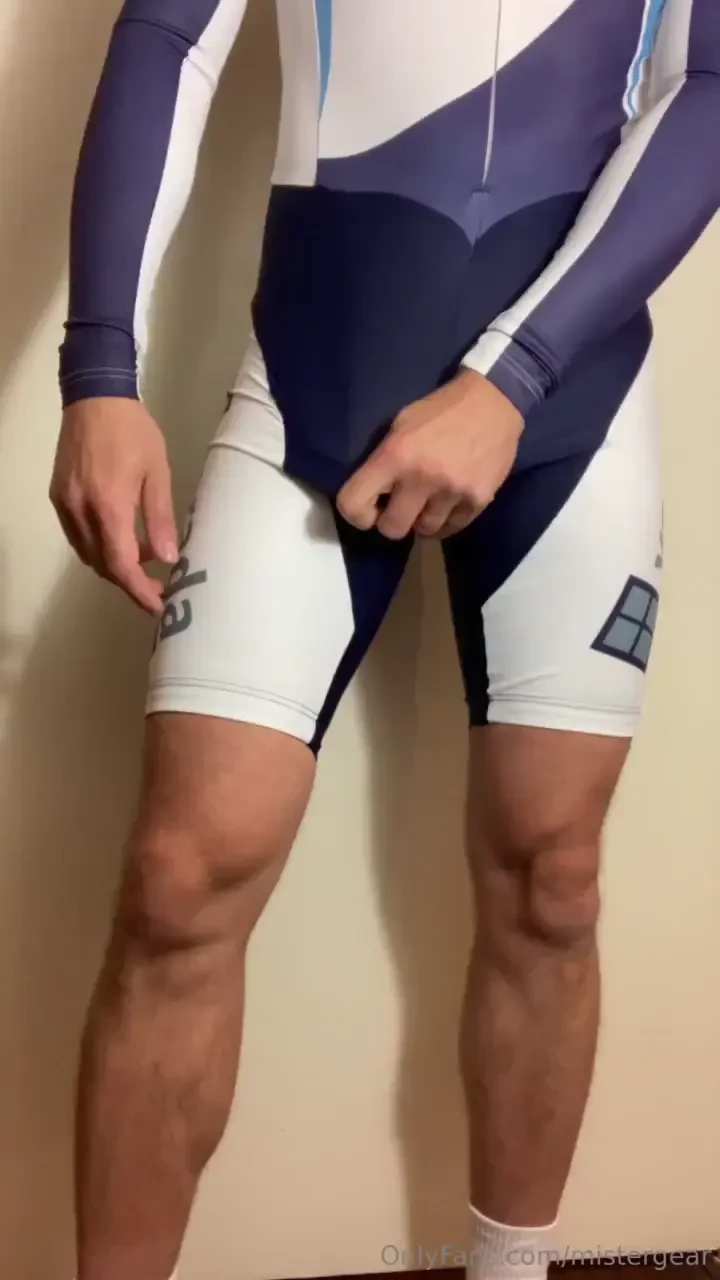 First time wearing this new skinsuit and the lycra effect is 
