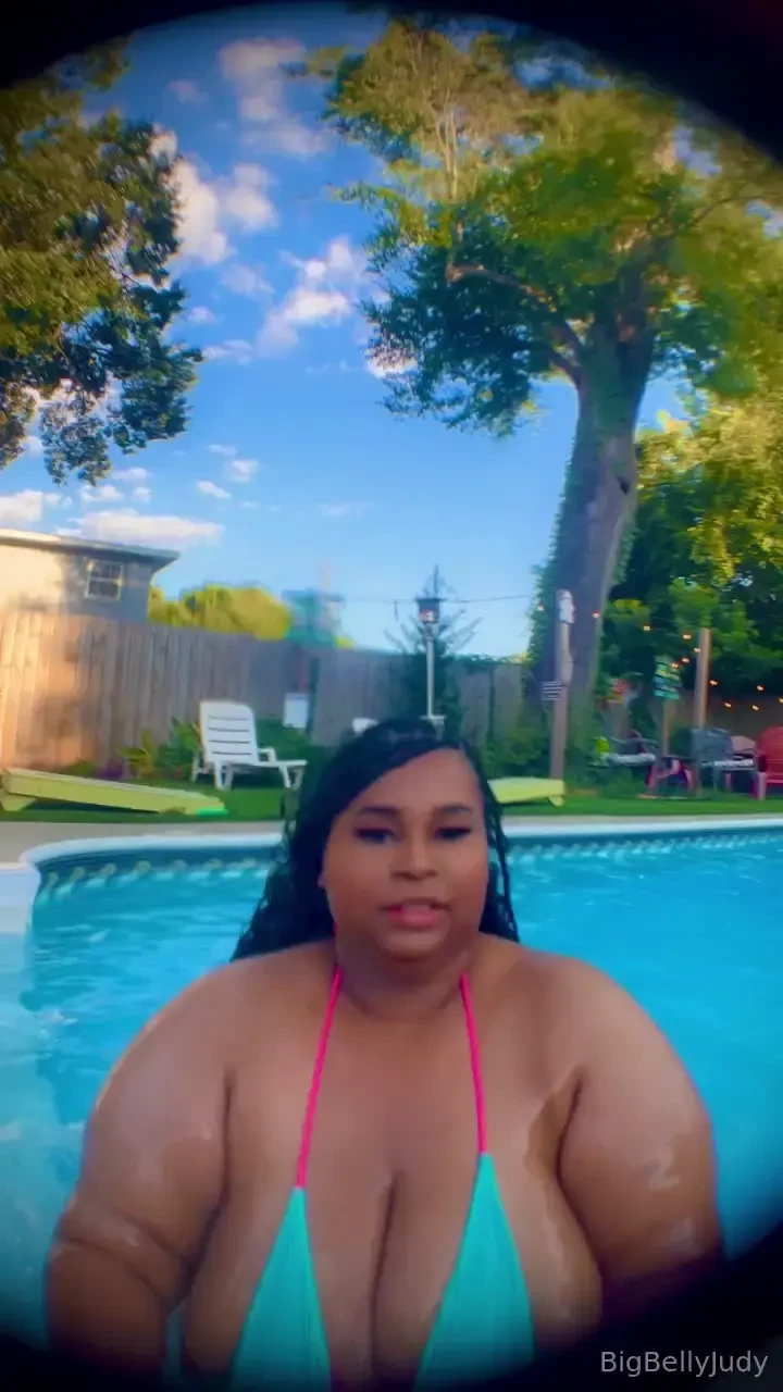 Just sent out my first round of exclusive content to my campaign 